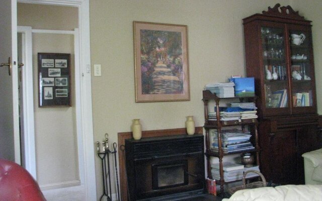 A Winter-Rose Cottage Bed and Breakfast