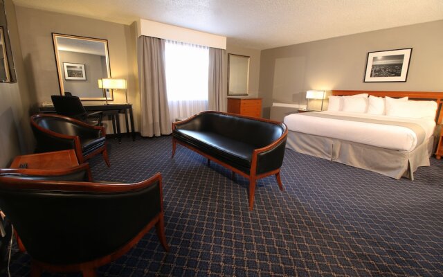 Clarion Pointe