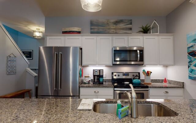 Beachside Getaway - 3 Br Condo