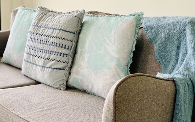 DAYDREAM Spcaious & Comfortable with Water Views