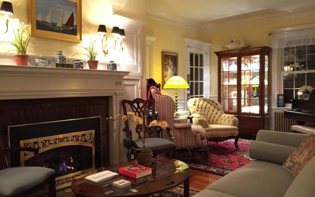 Captain David Kelley House Bed & Breakfast