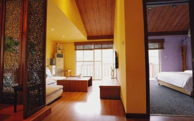 Qingfeng Gorge Resort Hotel