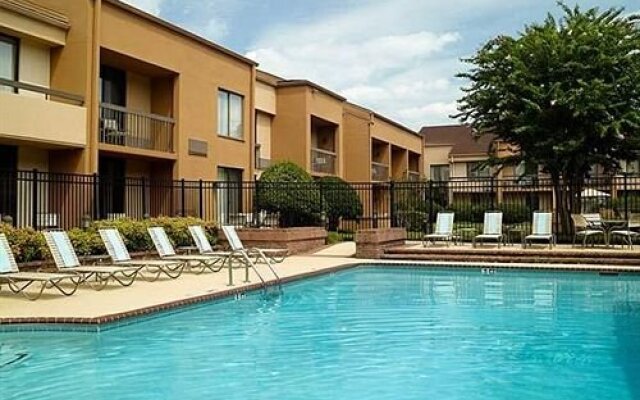Courtyard Atlanta Glenridge/Perimeter