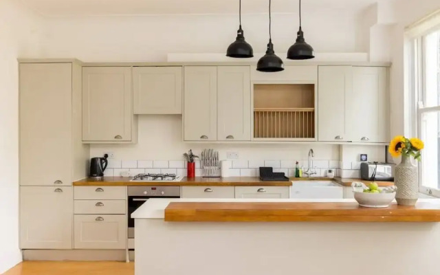 The Philbeach Gardens Place - Lovely 5bdr Flat With Terrace