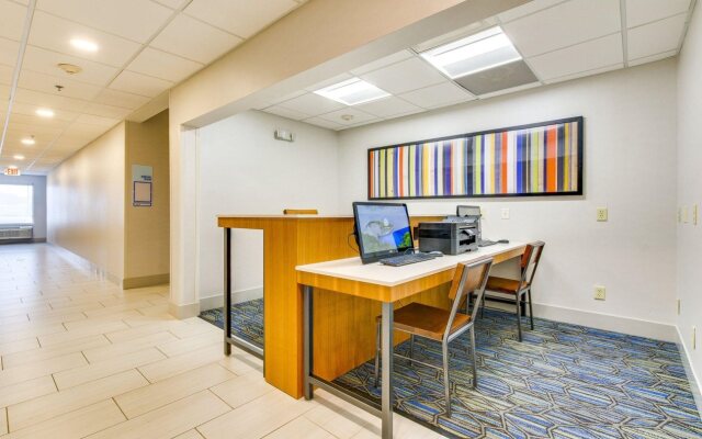 Holiday Inn Express Vincennes by IHG