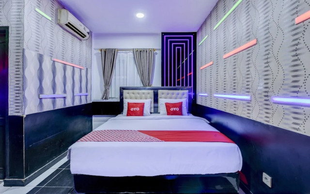 Zaara Guest House Syariah by OYO Rooms