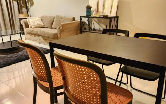 Ndw appartment. Clean house + NEW furniture