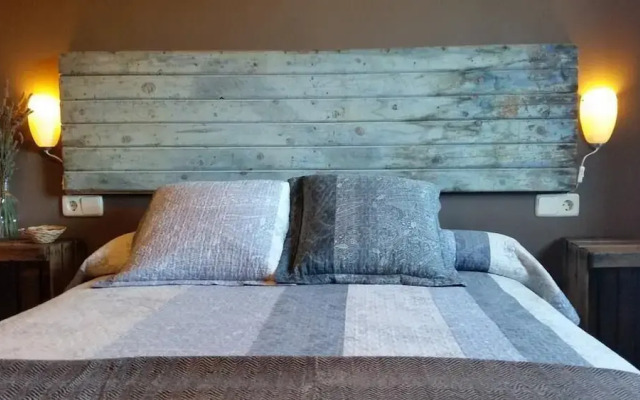 Hostal Xalet Refugi Pere Carné - Hostel