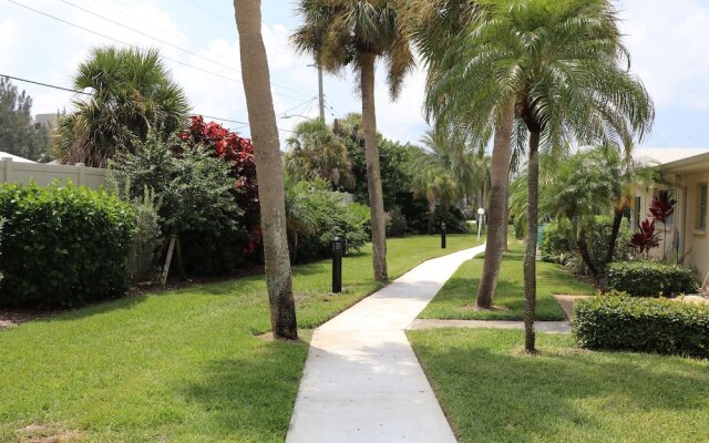 Jamaica Royale 097 - 2 Br Condo