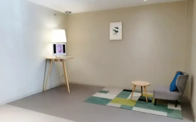 Homeinn Selected Hotel (Shanghai Caolu Minlei Road Subway Station)