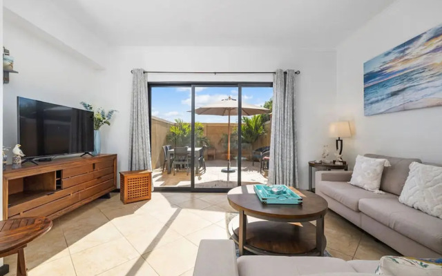 Townhome Goldcoast GYM Pools 24 7 Security