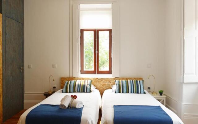 Furadouro Surf Camp (Studios)