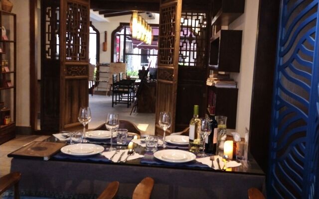 Secret Courtyard Resort Hotel