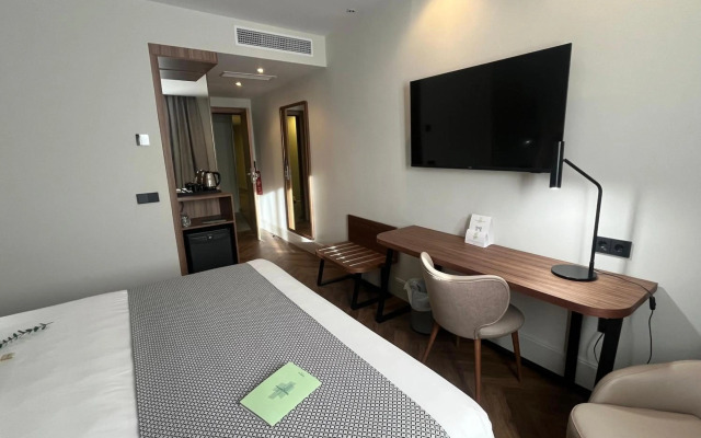 Hotel Silken Rona Dalba