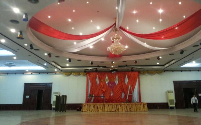 Angkham Hotel