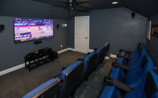 Count Your Blessings - 9 Br Home