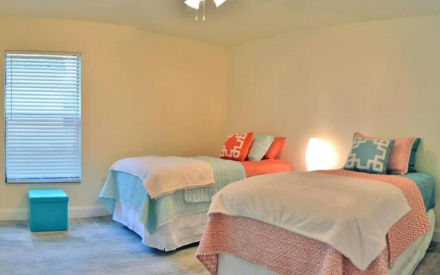 Bradenton Lakefront Home 1903