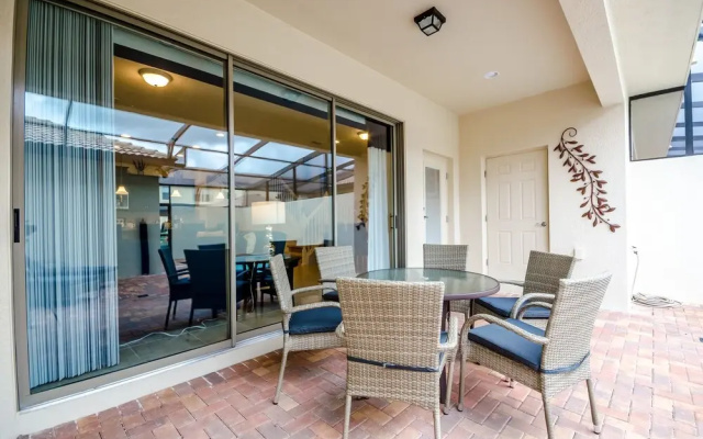 Private Pool Home W/themed Rooms+ Free Water Park!