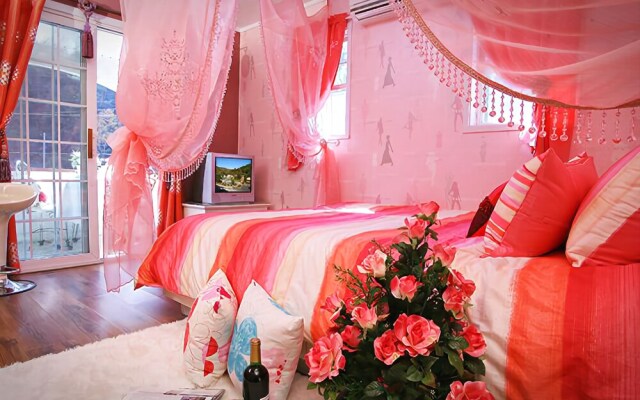 Galaxy x Hotel type Caravan Glamping&Pension