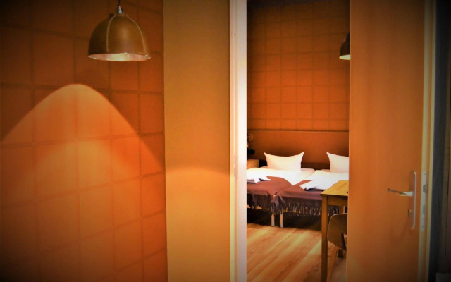 Singer109 Hotel & Hostel