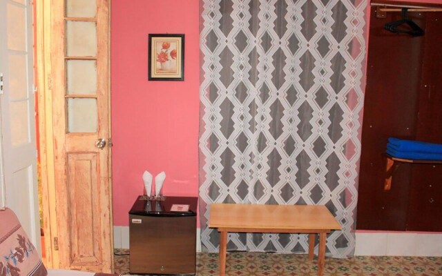Colonial Hostel House in Havana's heart