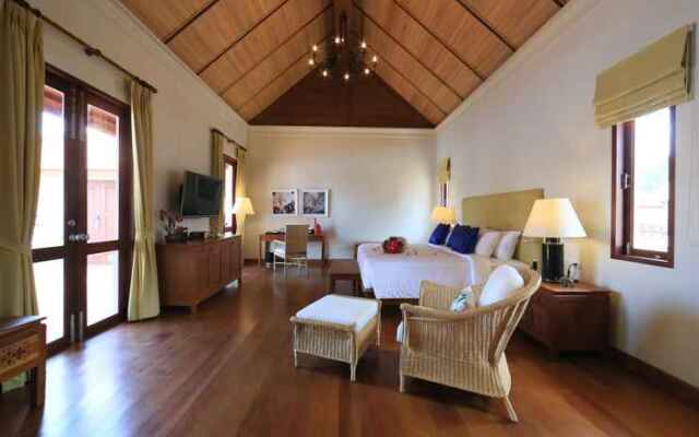 Le Menara Khao Lak beachfront Villa & Resort