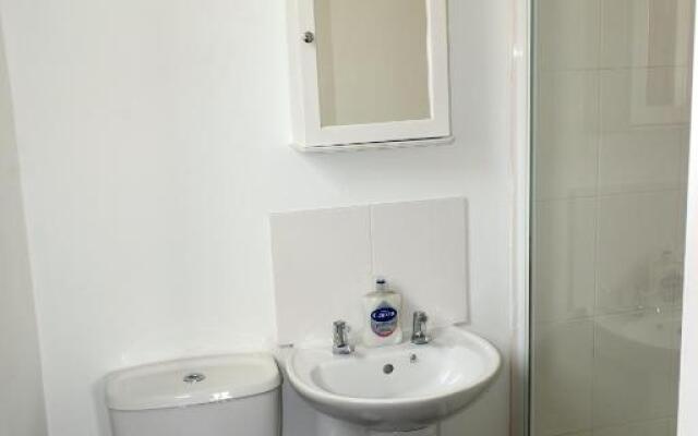 Cleopatra Family Accommodation Sleeps 11 with 2 free parkings