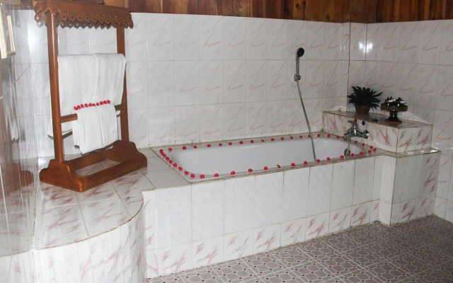 KMA Inle Hotel