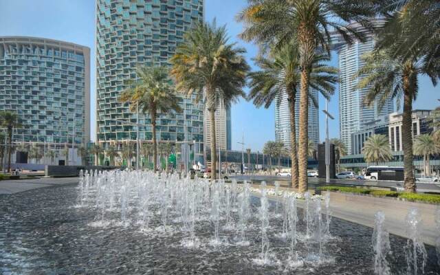 Lush & Bright, A Stroll Away From Burj Khalifa