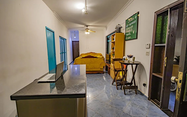 Hobi Hostel Bar & Lounge