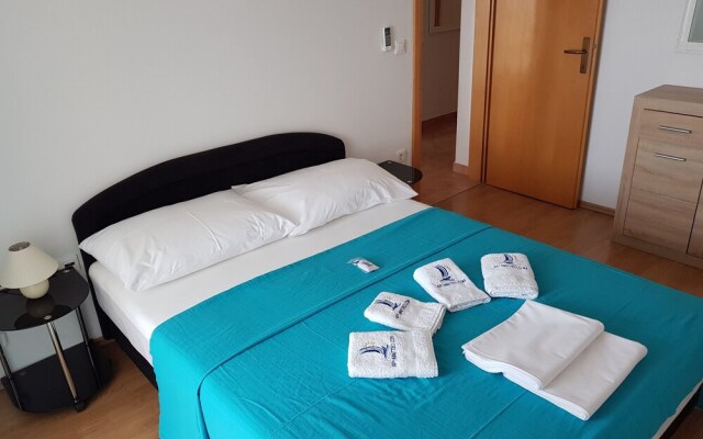 2 Bedroom Apartment Marko With Terrace and sea View