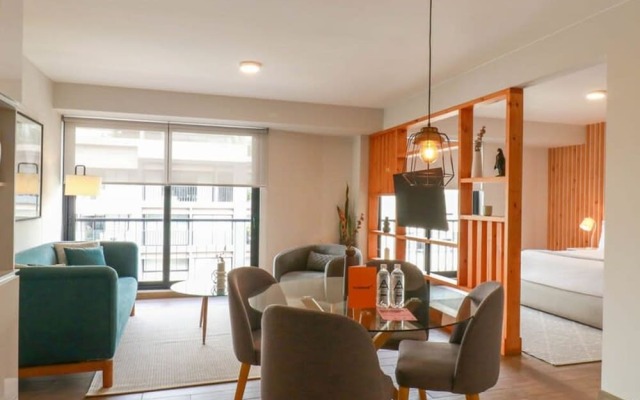 w Amazing 2BR in the Heart of Miraflores