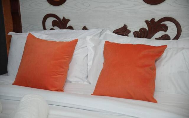 Little Nile Studio Homestays Nakuru