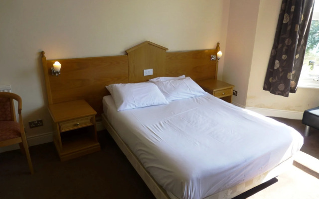 Esplanade Hotel - Clacton On Sea (Beachfront Hotel) by OYO