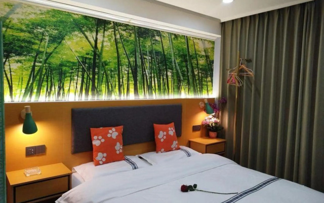 Urban Courtyard Hotel