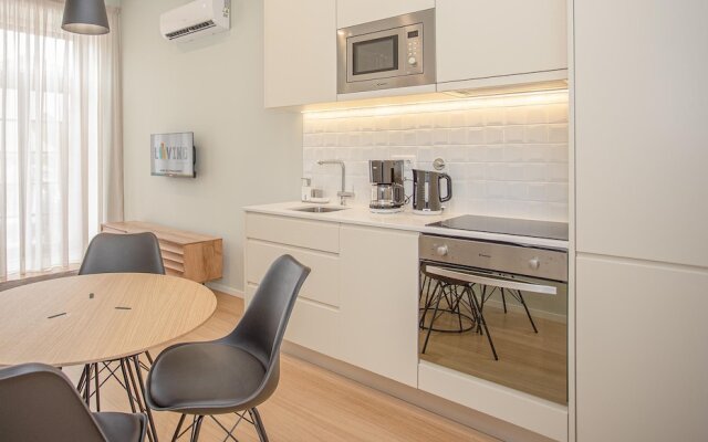 Liiiving - Sweet Sunlight Apartment