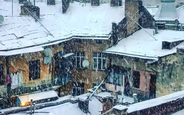 Hostel Emotions
