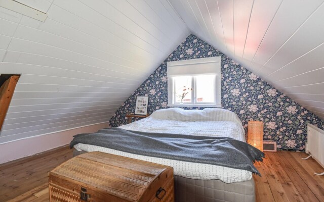 Nice Home in Brålanda With 2 Bedrooms and Wifi