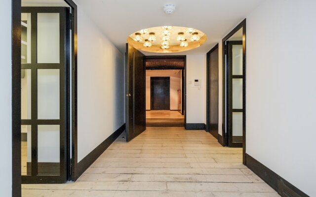 Skyline Water Front Penthouse Apartment