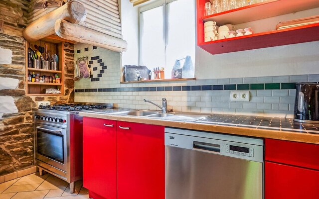 Pleasant Holiday Home in Weywertz near the Lake