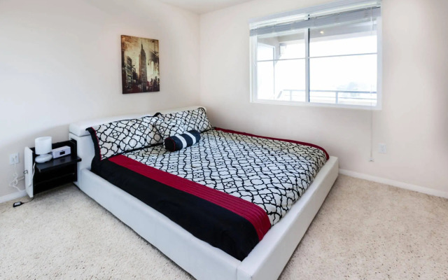 Heaven on Washington Furnished Apartments