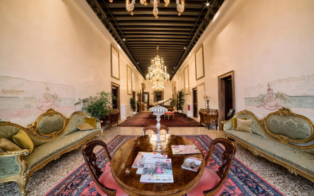 Hotel Nani Mocenigo Palace