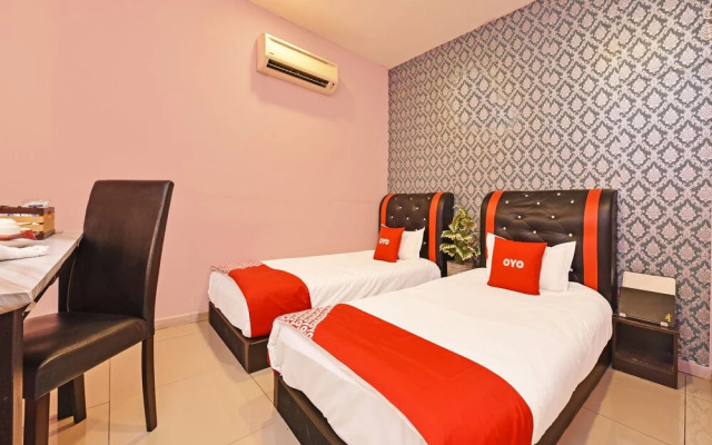 OYO 44103 8 Hotel