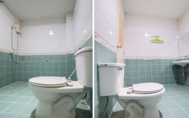 OYO 703 Koh Chang Riverside Resort