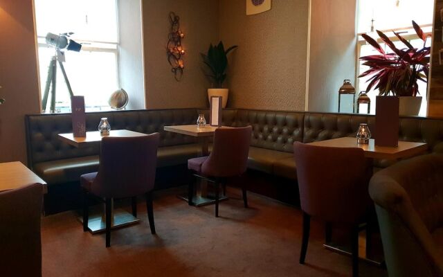 Fairburn Hotel