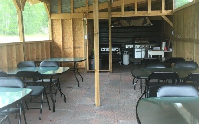 Jemseg Lakeview Motel