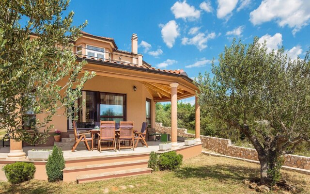 Awesome home in Sibenik w/ Outdoor swimming pool and 4 Bedrooms