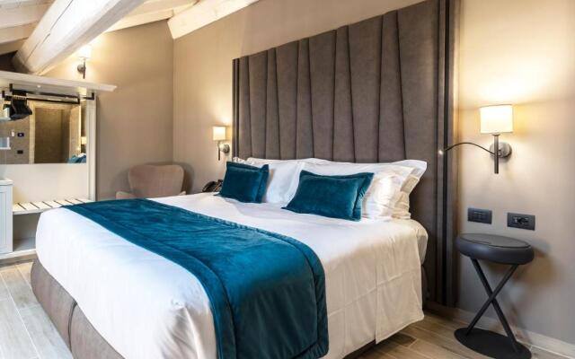 Luxury Apartments San Zeno