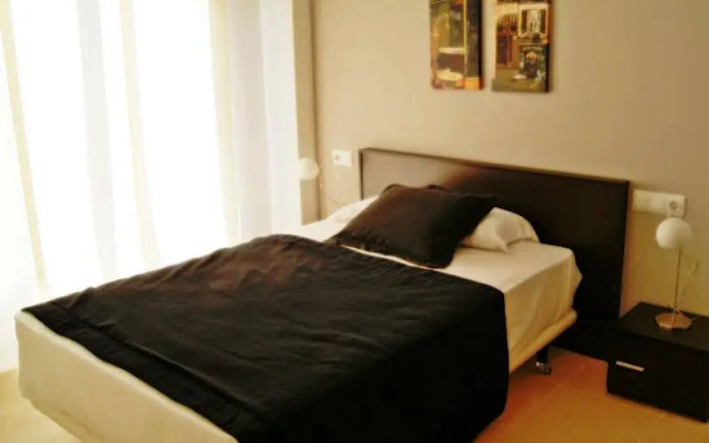 Agora Apartamentos La Volta