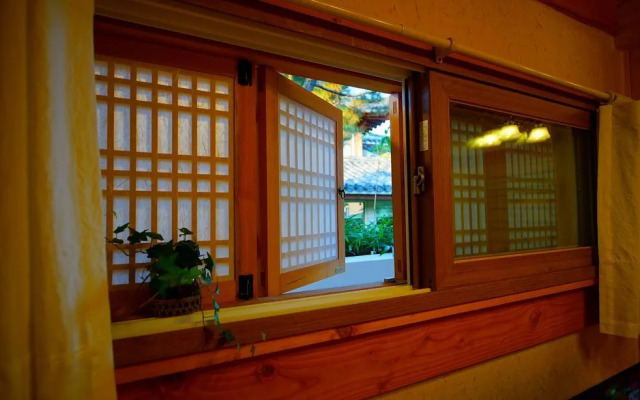 Hanok House